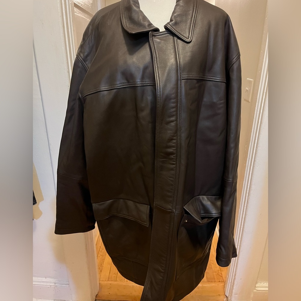 Men’s Jos A Bank brown leather jacket size XL.